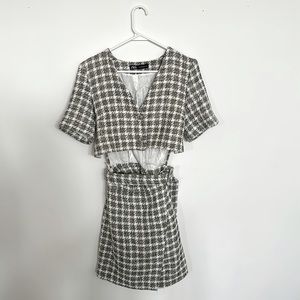 One piece tweed houndstooth skirt and blazer